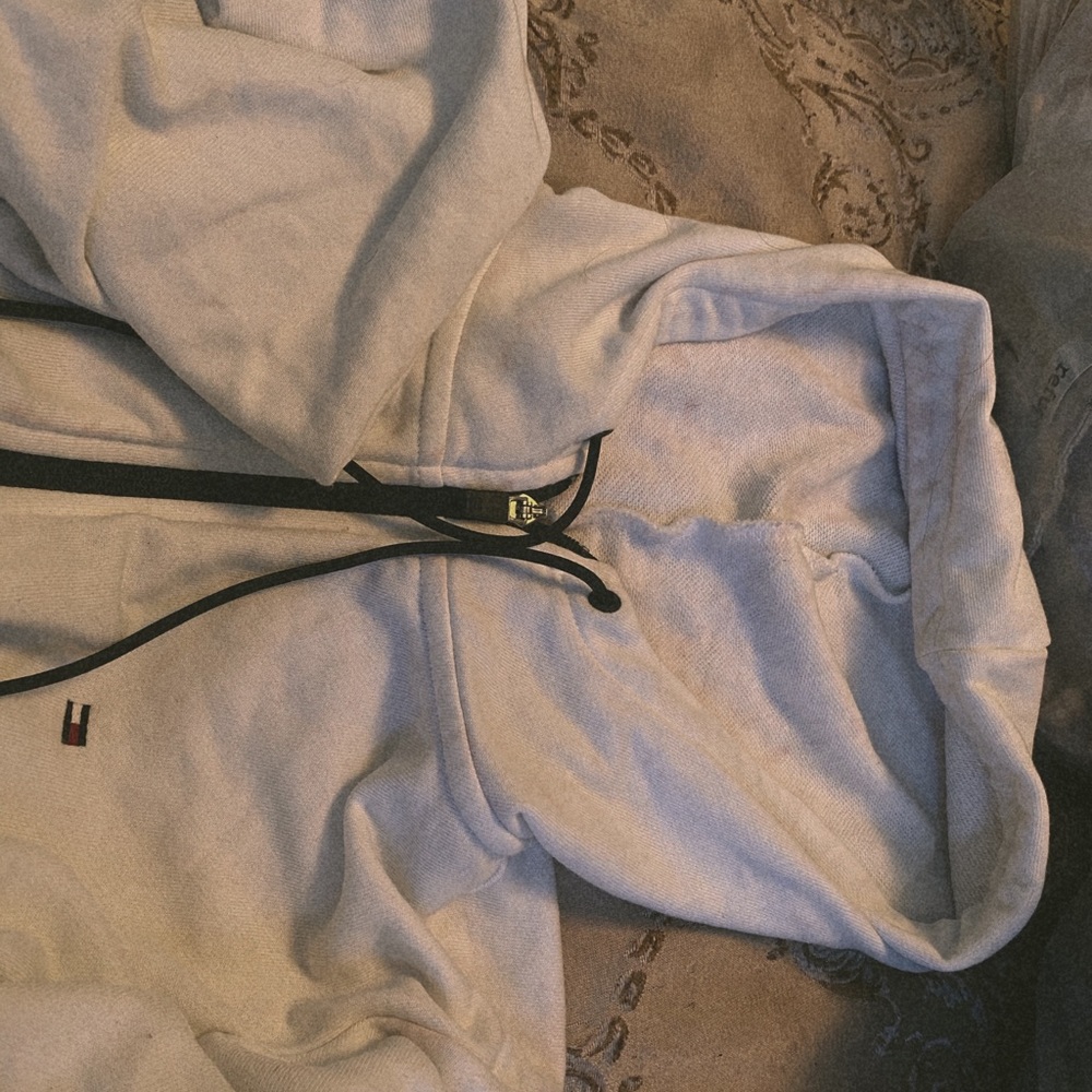 Tommy Hilfiger sweater